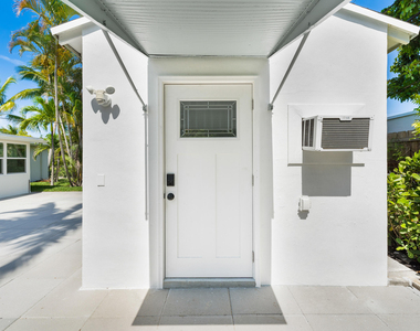 802 Lytle Street - Photo Thumbnail 22