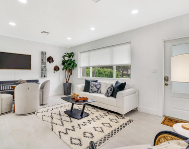 340 Summa Street - Photo Thumbnail 6
