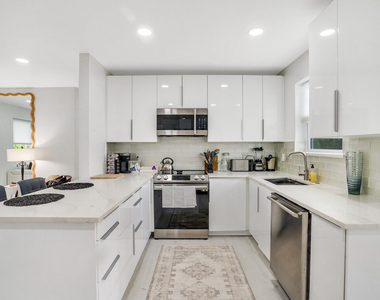 340 Summa Street - Photo Thumbnail 7