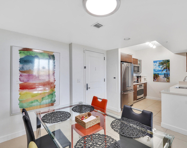480 Hibiscus Street - Photo Thumbnail 9