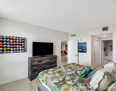 480 Hibiscus Street - Photo Thumbnail 17