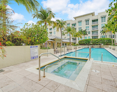 480 Hibiscus Street - Photo Thumbnail 28