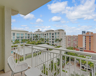 480 Hibiscus Street - Photo Thumbnail 24