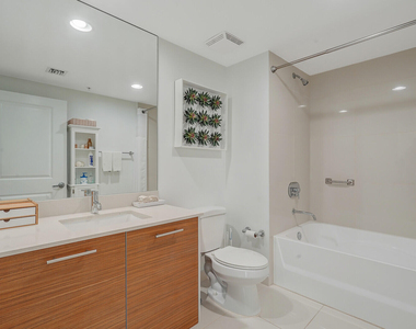 480 Hibiscus Street - Photo Thumbnail 23