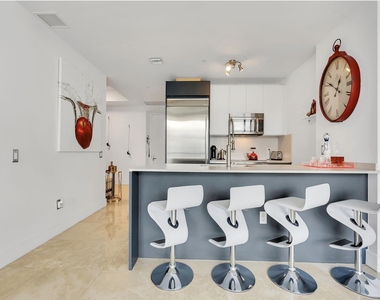 1300 Brickell Bay Drive - Photo Thumbnail 4