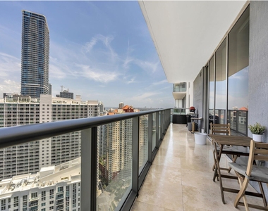1300 Brickell Bay Drive - Photo Thumbnail 7