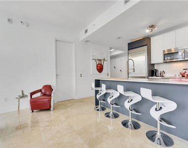 1300 Brickell Bay Drive - Photo Thumbnail 5