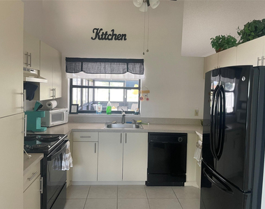 5675 Northpointe Lane - Photo Thumbnail 3