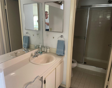 5675 Northpointe Lane - Photo Thumbnail 6