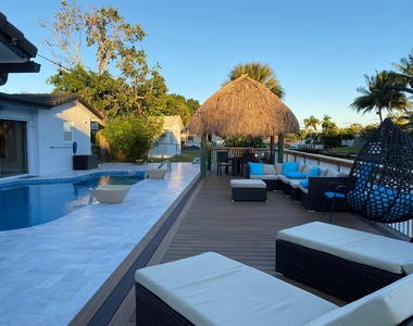 6220 Sw 14th Street - Photo Thumbnail 1
