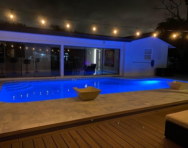 6220 Sw 14th Street - Photo Thumbnail 7