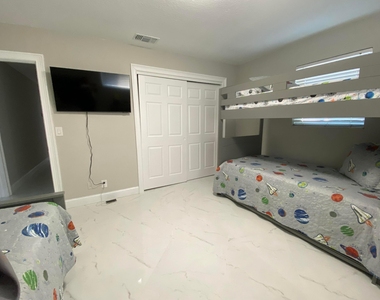 6220 Sw 14th Street - Photo Thumbnail 18