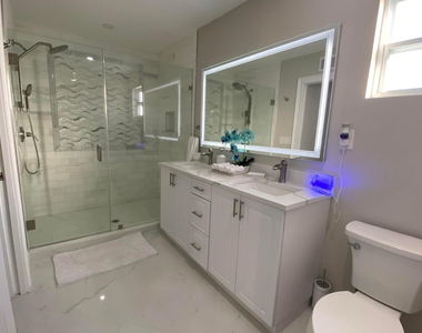 6220 Sw 14th Street - Photo Thumbnail 14