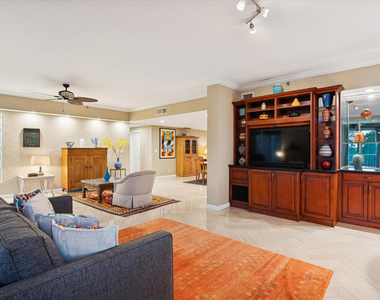 4112 W Palm Aire Drive - Photo Thumbnail 3