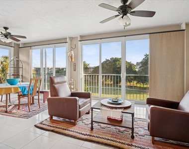 4112 W Palm Aire Drive - Photo Thumbnail 16