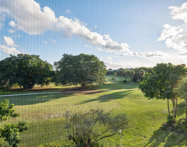 4112 W Palm Aire Drive - Photo Thumbnail 18