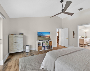 12897 La Rochelle Circle - Photo Thumbnail 38