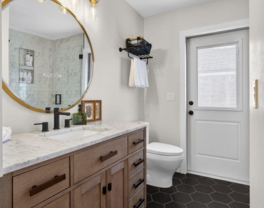 12897 La Rochelle Circle - Photo Thumbnail 59