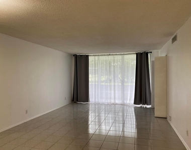 2751 S Palm Aire Drive - Photo Thumbnail 1