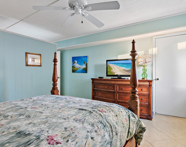 1561 Ne 12th Terrace - Photo Thumbnail 11