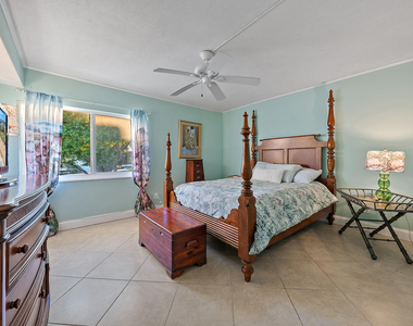 1561 Ne 12th Terrace - Photo Thumbnail 10