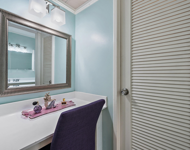 1561 Ne 12th Terrace - Photo Thumbnail 13