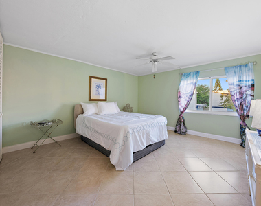 1561 Ne 12th Terrace - Photo Thumbnail 16