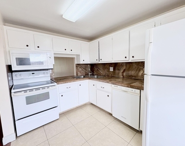 6070 Nw 64th Avenue Nw - Photo Thumbnail 4