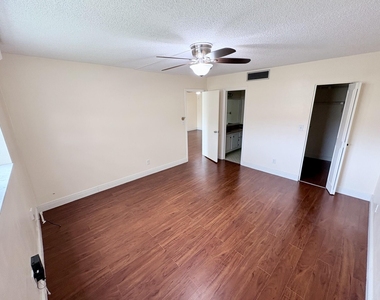 6070 Nw 64th Avenue Nw - Photo Thumbnail 8
