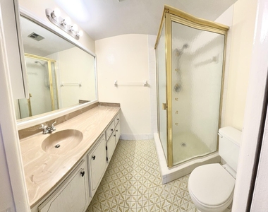 6070 Nw 64th Avenue Nw - Photo Thumbnail 11
