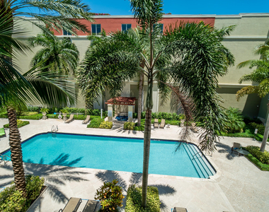 804 E Windward Way - Photo Thumbnail 23