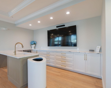 804 E Windward Way - Photo Thumbnail 28