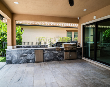 8665 E Baypoint Circle - Photo Thumbnail 17