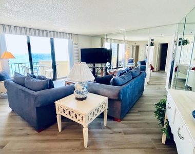 2800 N Ocean Drive - Photo Thumbnail 8