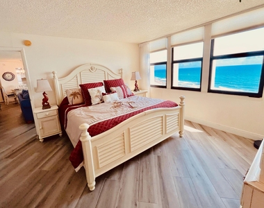 2800 N Ocean Drive - Photo Thumbnail 17