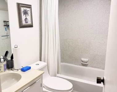 7950 W Mcnab Road - Photo Thumbnail 10