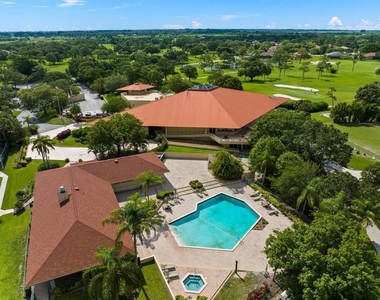 3210 Bent Pine Drive - Photo Thumbnail 7