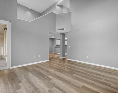4822 Chancellor Drive - Photo Thumbnail 12