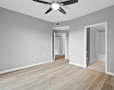 4822 Chancellor Drive - Photo Thumbnail 16