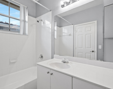 4822 Chancellor Drive - Photo Thumbnail 13