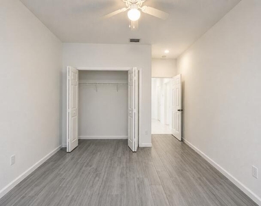 2480 S Coral Trace Circle S - Photo Thumbnail 11