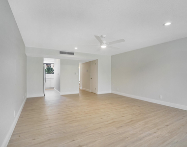 4373 Trevi Court - Photo Thumbnail 7