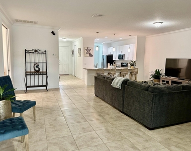 6112 Nw Cullen Way - Photo Thumbnail 4