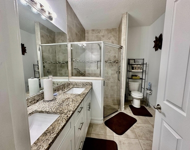 6112 Nw Cullen Way - Photo Thumbnail 7