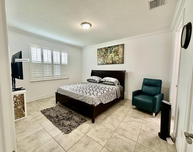 6112 Nw Cullen Way - Photo Thumbnail 5