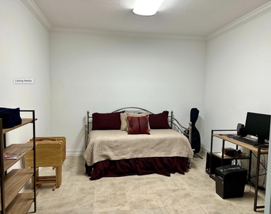 6112 Nw Cullen Way - Photo Thumbnail 8