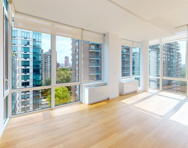 808 Columbus Ave - Photo Thumbnail 2