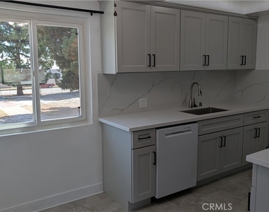 315 S Pine - Photo Thumbnail 4