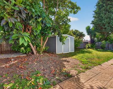 4351 Frost Drive - Photo Thumbnail 23