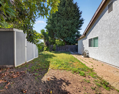 4351 Frost Drive - Photo Thumbnail 8